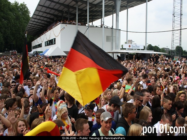 FIFA World Cup 2010 Public-Viewing in Neuss @ RennbahnPark Part. 2