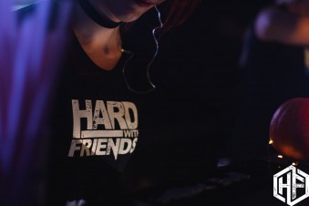 WE LIVE FOR HARDSTYLE